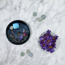 Load image into Gallery viewer, The Silver Lining Crystal Candle